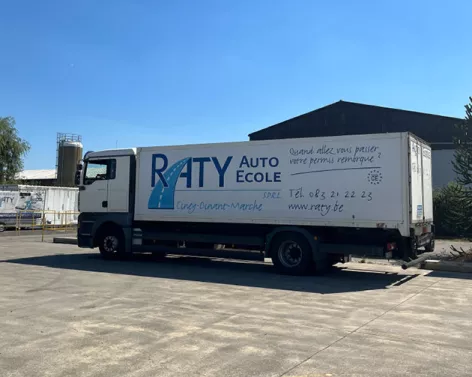 Camion de l'auto-école Raty